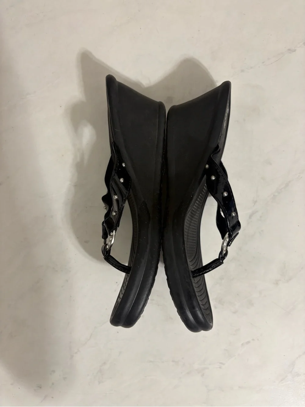 Skechers Size 7 Black Kitty Wedge Flip Flops Y2K Preppy Travel Vacation